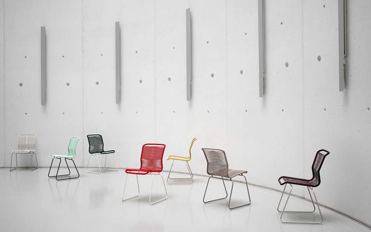 Foto: Montana Furniture, Dänemark, Panton One Chair, gibt es in vielen Farben und Ausführungen mit EU Ecolabel
